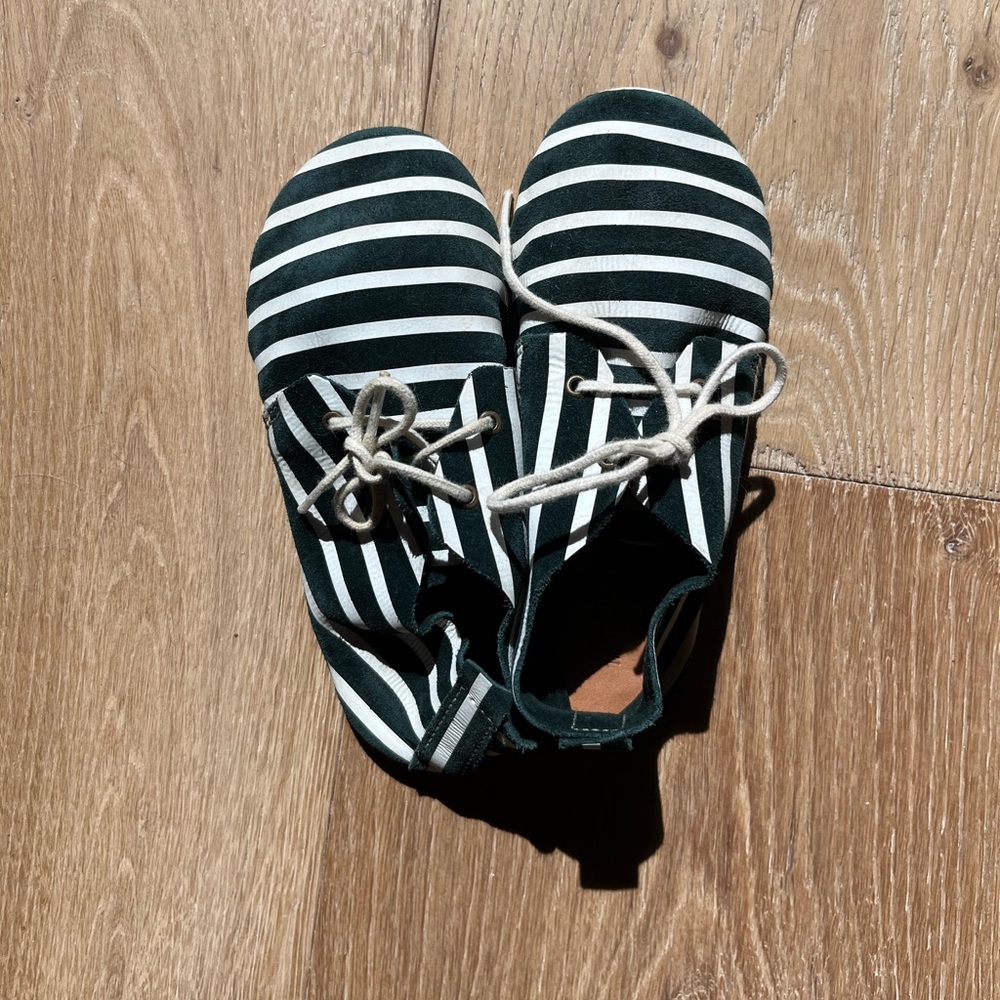 Zuzii Toddler Soft Shoes, Size 8